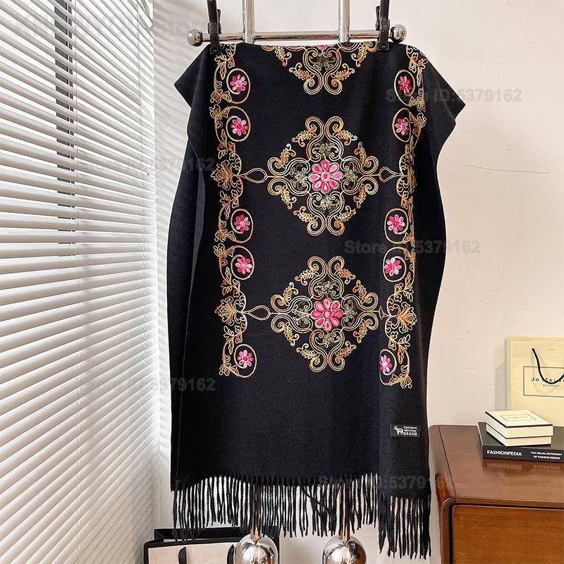 女性用ヴィンテージエスニック刺繍タッセル付きパシュミナショー - Go Ethnic Fashion のレビューと価格