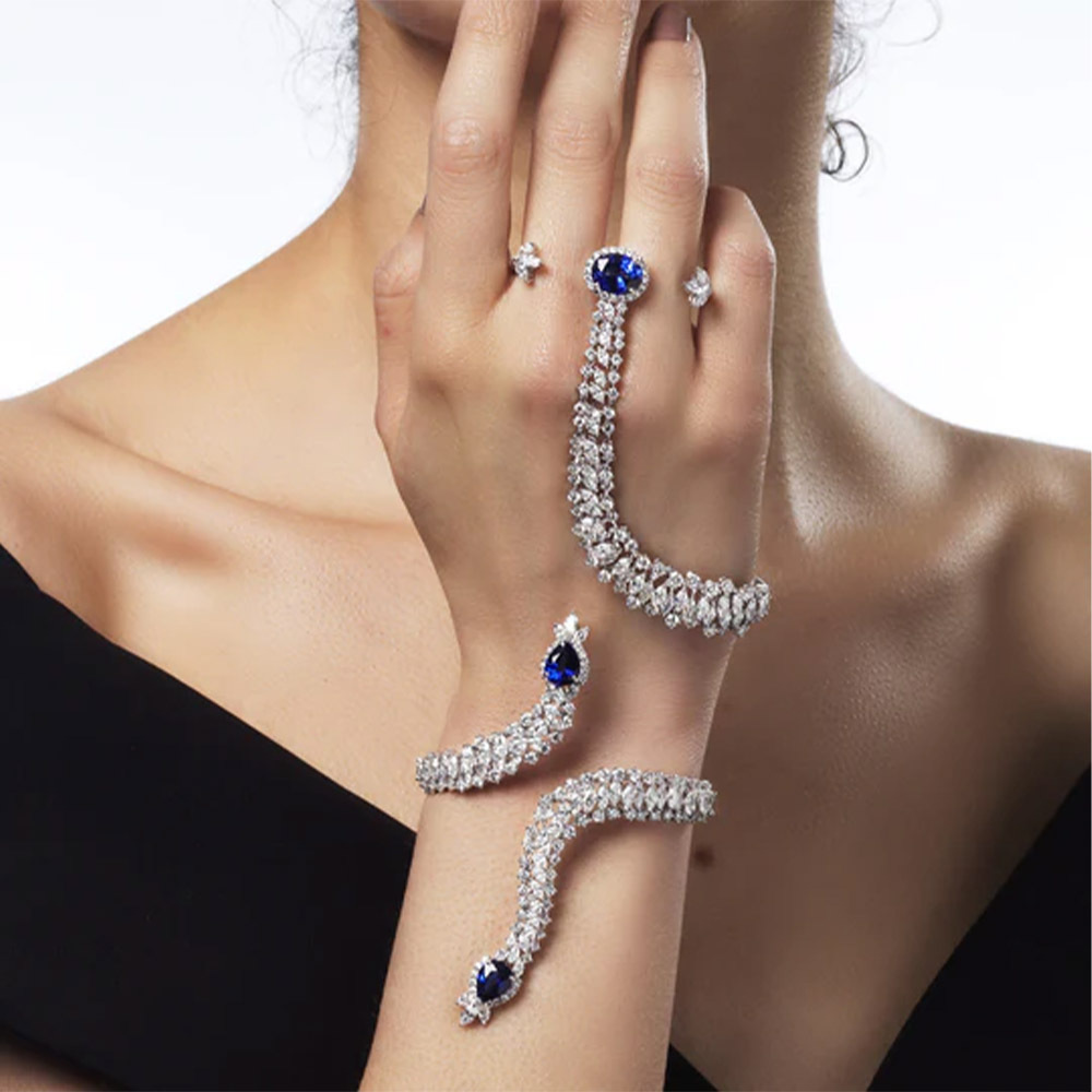 Stonefans-女性のためのユニークなヘビ型ブレスレット - Ethnic Fashion India のレビューと価格